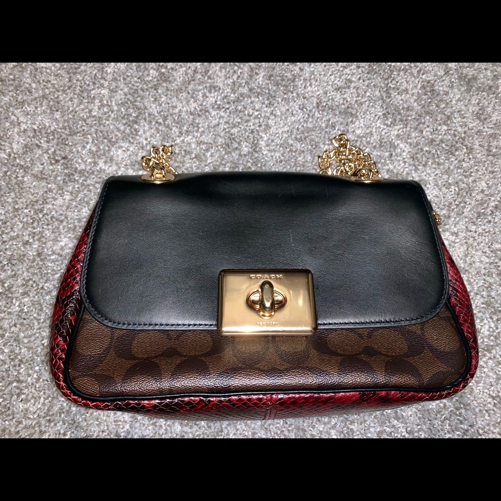 Coach crossbody. Signature snake Cassidy crossbody